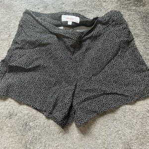 Margaret M Slimming Short